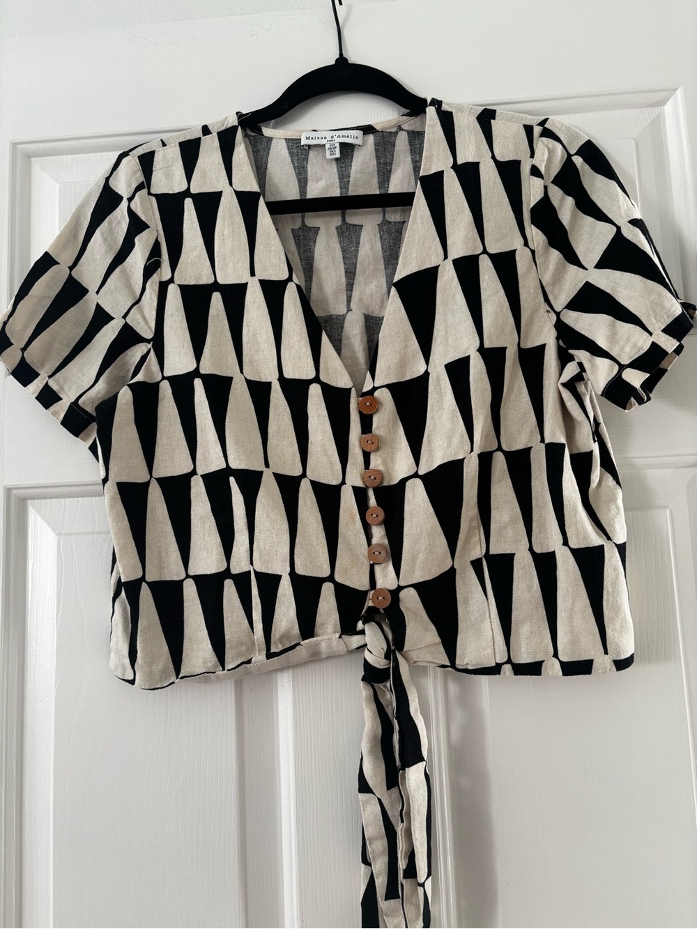 Patterned Tie-Front Crop Blouse in Black and Cream